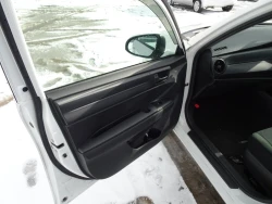 Toyota Corolla Axio, 2018 16