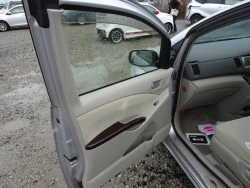 Toyota Isis, 2013 16